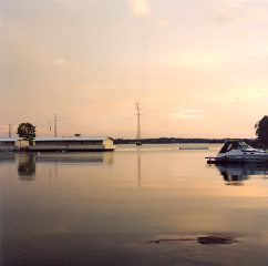 Kirsten Kötter - Site Specific (Malerei vor Ort / Painting Site specific): 60° N / 24° O (Serie: NordNordOst), Helsinki, 05.07.2003, Foto